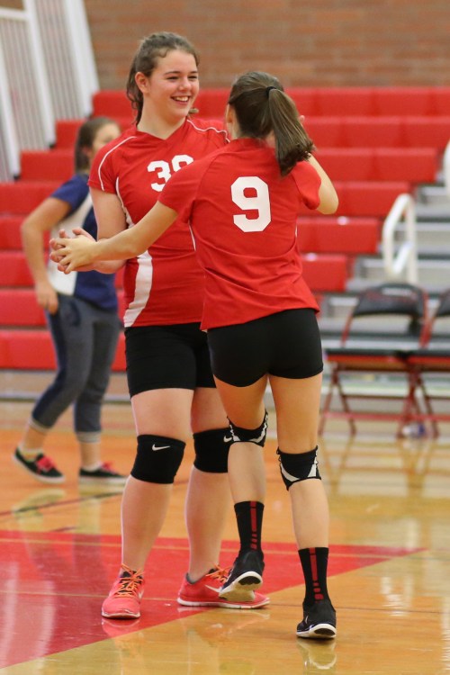 Melia Welling and Scout Smith (John Fisken photos)