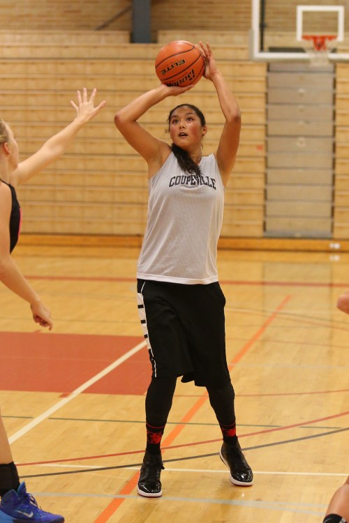 Makana Stone (John Fisken photos)