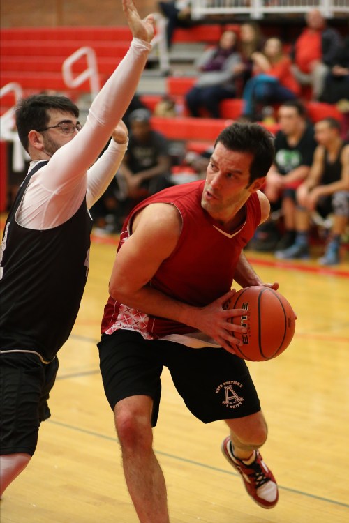 V and White (John Fisken photos)