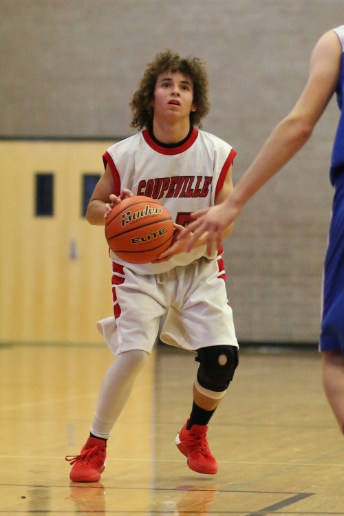 Ty Eck scorched the nets for 30 Tuesday, most by a Wolf this season. (John Fisken photo)