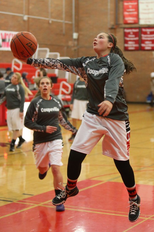 Littlejohn swoops to the hoop.