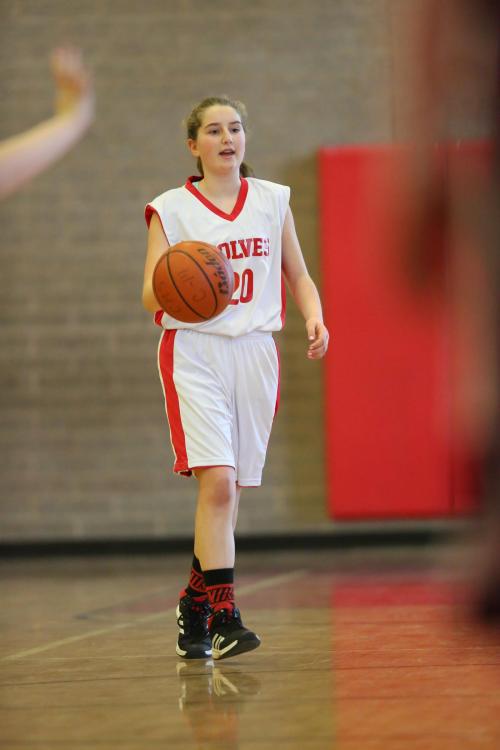 Tia Wurzrainer gets ready to trigger the Wolf offense. (John Fisken photo)