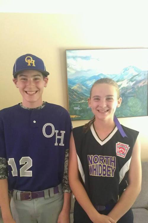 Ulrik and Izzy Wells were two of the five Central Whidbey diamond dandies to play with Oak Harbor this week. (Katy Wells photo)