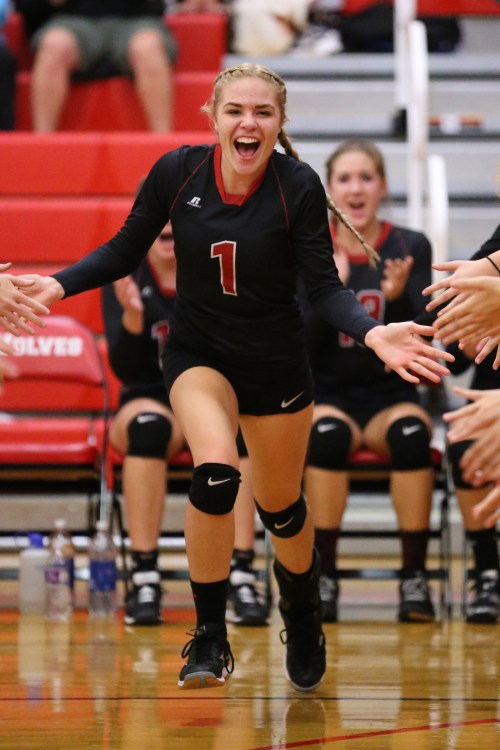 Hope "The Surgeon" Lodell carved up Klahowya Tuesday afternoon. (John Fisken photo)