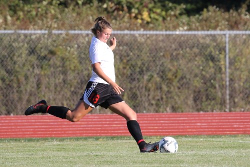 Lindsey Roberts became the first Coupeville girls soccer player in three years to break the Klahowya defense. (John Fisken photo)