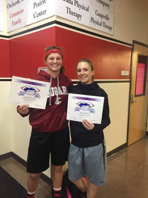 Lindsey Roberts (left) and Lauren Grove.