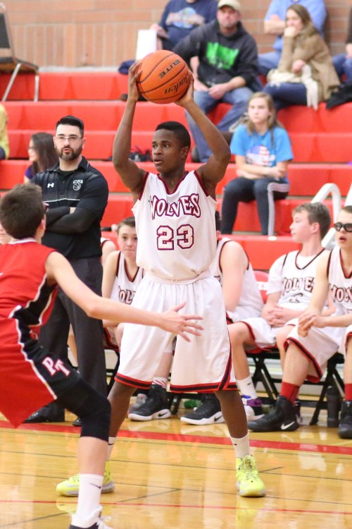 Jean Lund-Olsen triggers the play under the watchful eye of coach Dustin Van Velkinburgh.